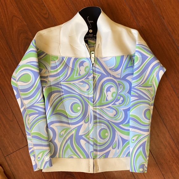 Seea Women's Wetsuit Jacket and Shorts- size M - Picture 10 of 15